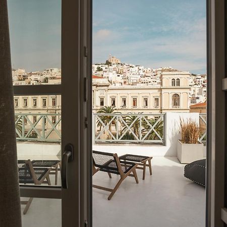 Syros Soul Luxury Suites Ermoupoli Ngoại thất bức ảnh