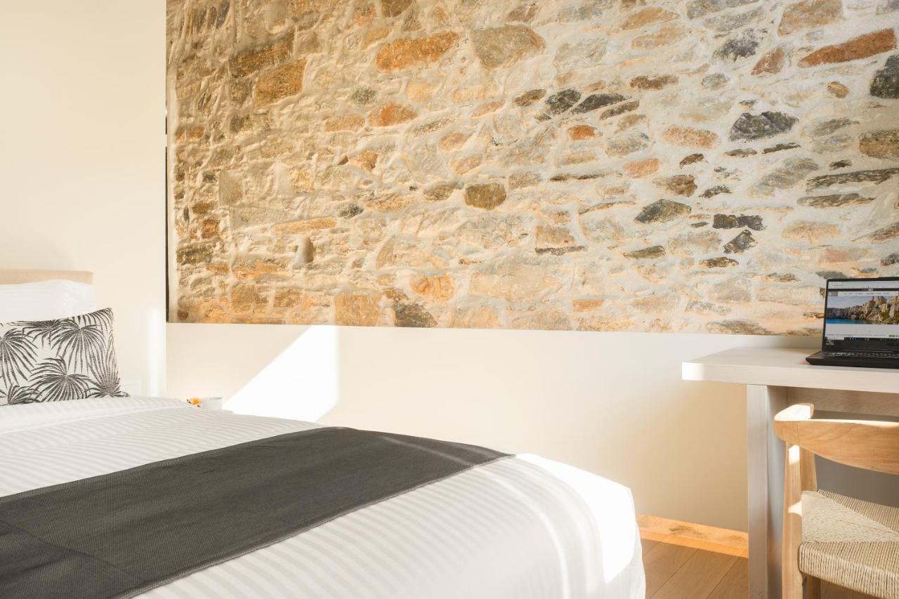 Syros Soul Luxury Suites Ermoupoli Ngoại thất bức ảnh