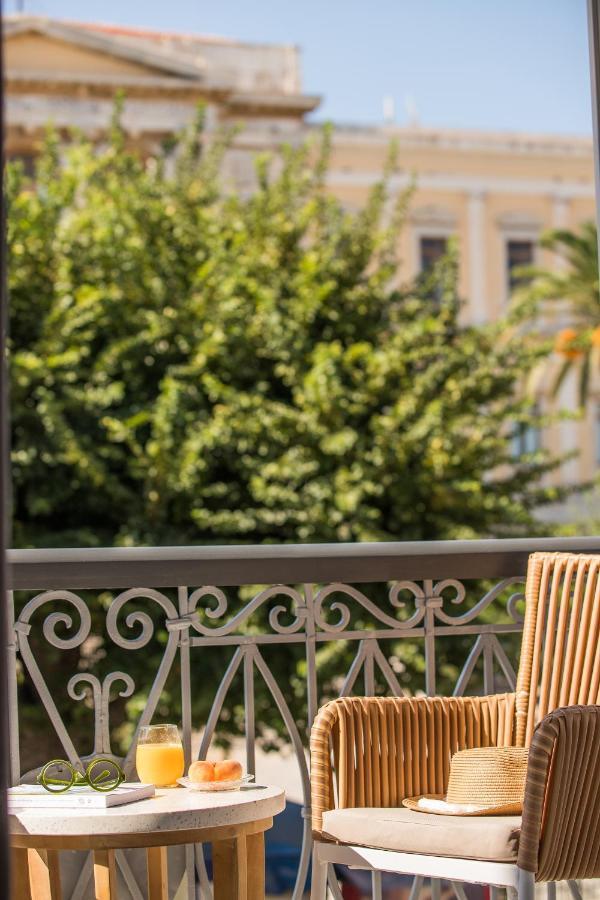 Syros Soul Luxury Suites Ermoupoli Ngoại thất bức ảnh