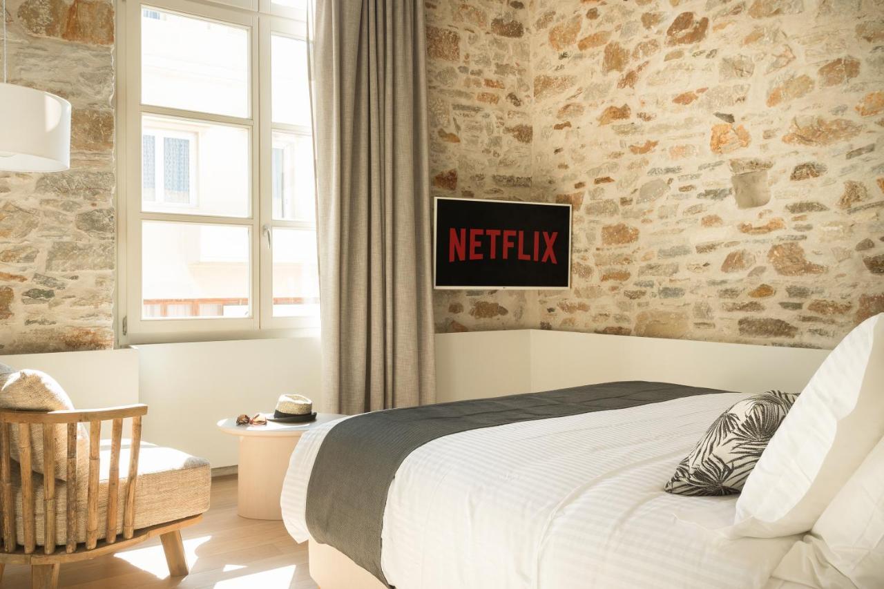 Syros Soul Luxury Suites Ermoupoli Ngoại thất bức ảnh