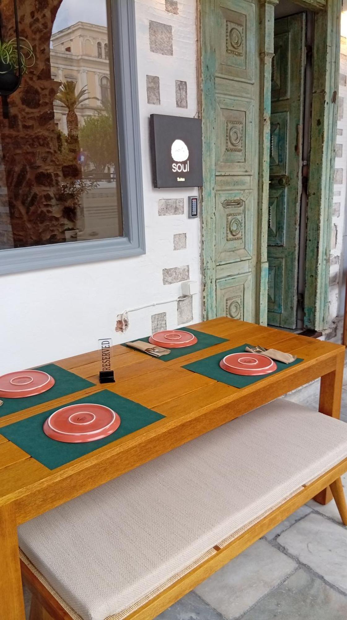 Syros Soul Luxury Suites Ermoupoli Ngoại thất bức ảnh